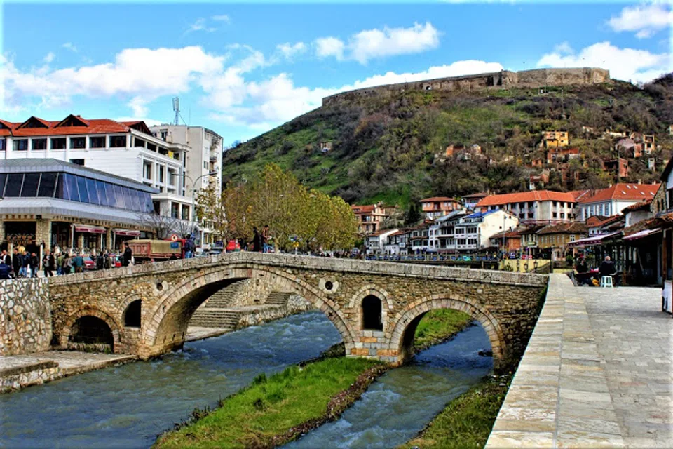 Ura e Gurit mbi Lumbardh në Prizren